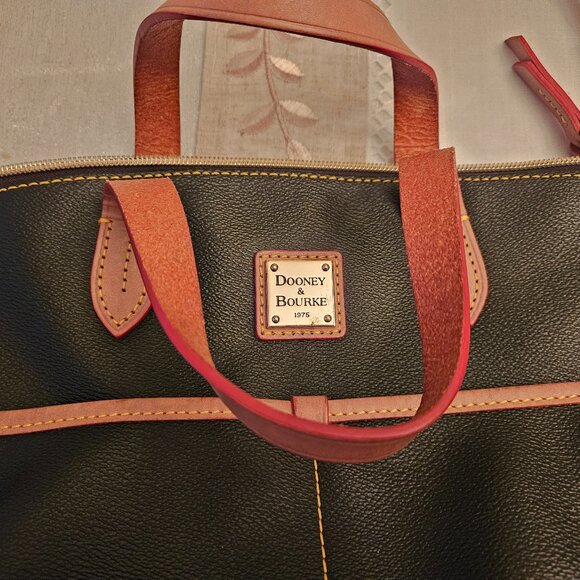 Dooney and Bourke Small Daniela Stachel - Picture 2 of 13